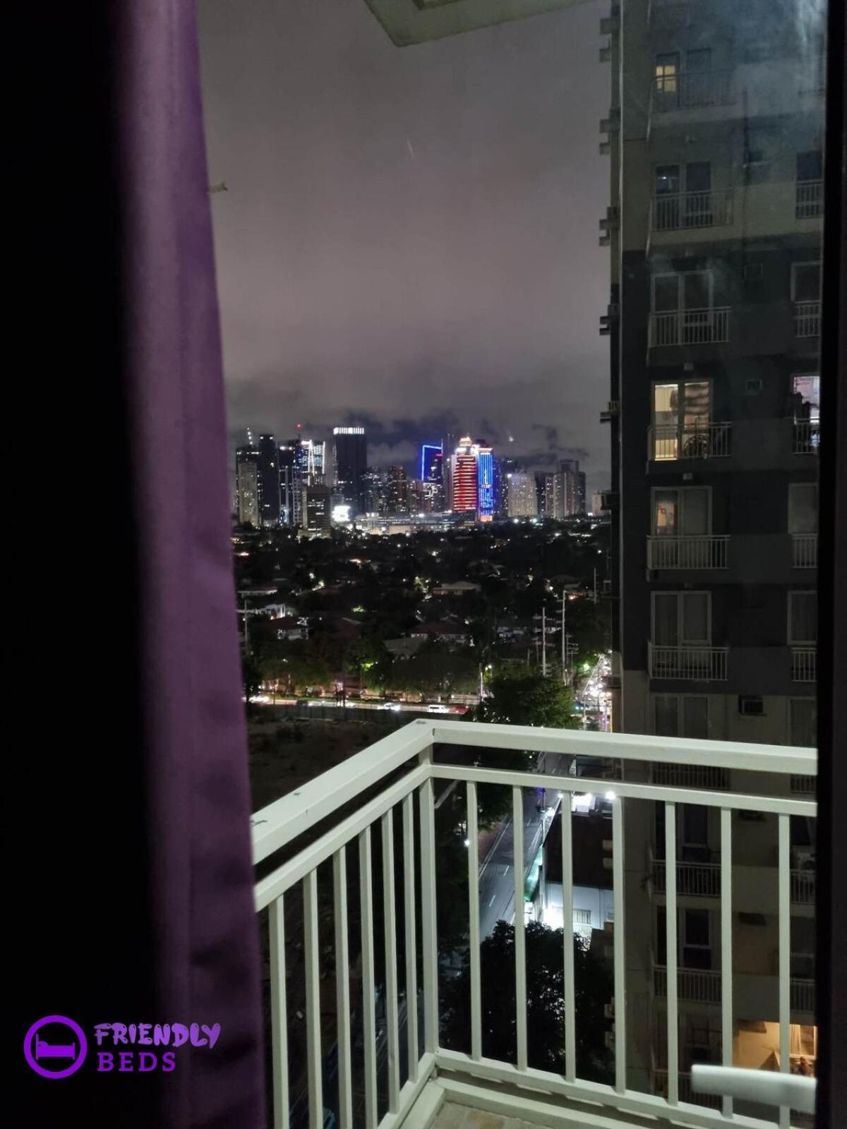 2br With 2 Balconies And Pool In Pasig Apartment *
